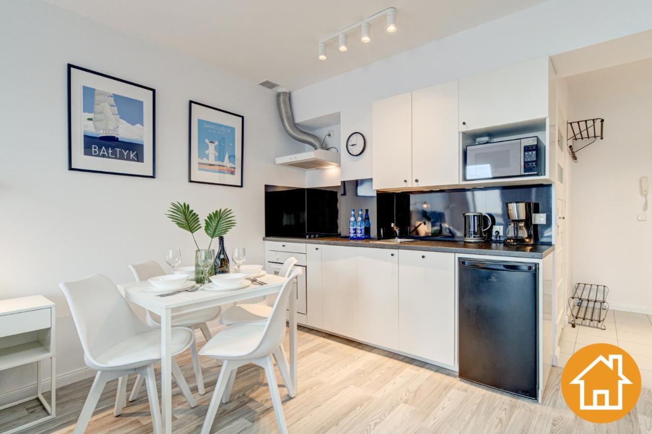 Apartament Debina Z Miejscem Parkingowym 斯维诺乌伊希切 外观 照片