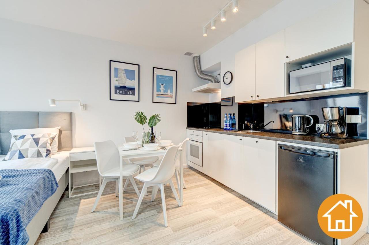 Apartament Debina Z Miejscem Parkingowym 斯维诺乌伊希切 外观 照片
